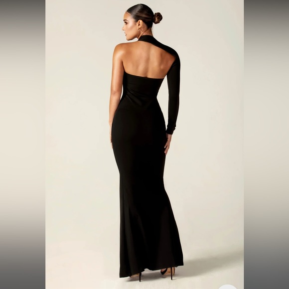 ALIEVA LILUX ONE SHOULDER MODERN MAXI DRESS (BLACK) - Picture 5 of 6